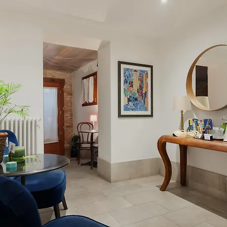 לינה וארוחת בוקר Bianca Cappello House