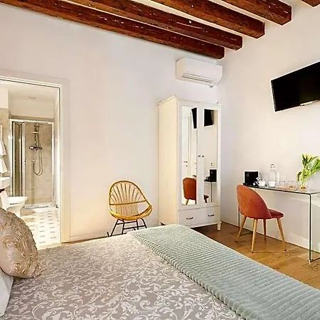 Bianca Cappello House Bed and Breakfast 4*