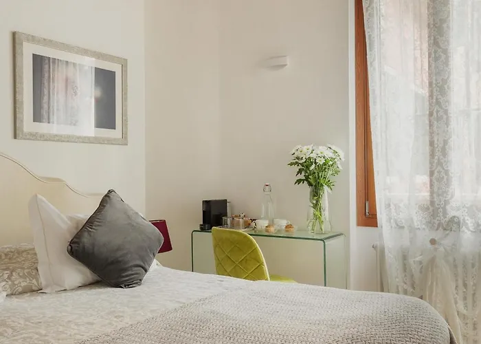 לינה וארוחת בוקר Bianca Cappello House